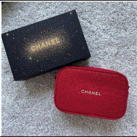 chanel makeup bag gift with purchase|chanel cosmetic bag price.